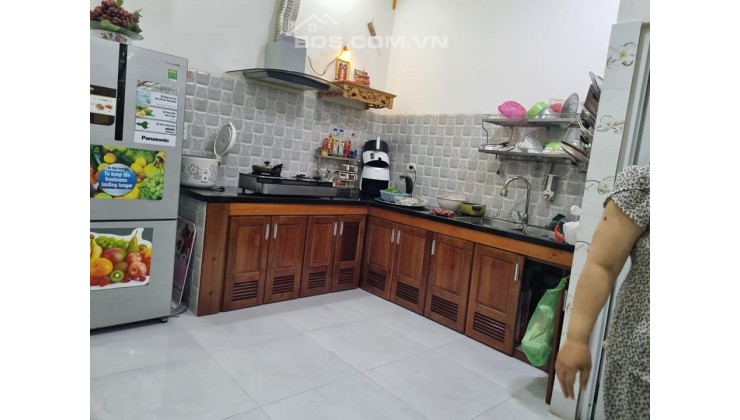 Bán Nhà Mặt Tiền Diên Hồng, P.1 Bình Thạnh, 40m2, 5 Tầng 7PN 7WC, Cho Thuê 20tr